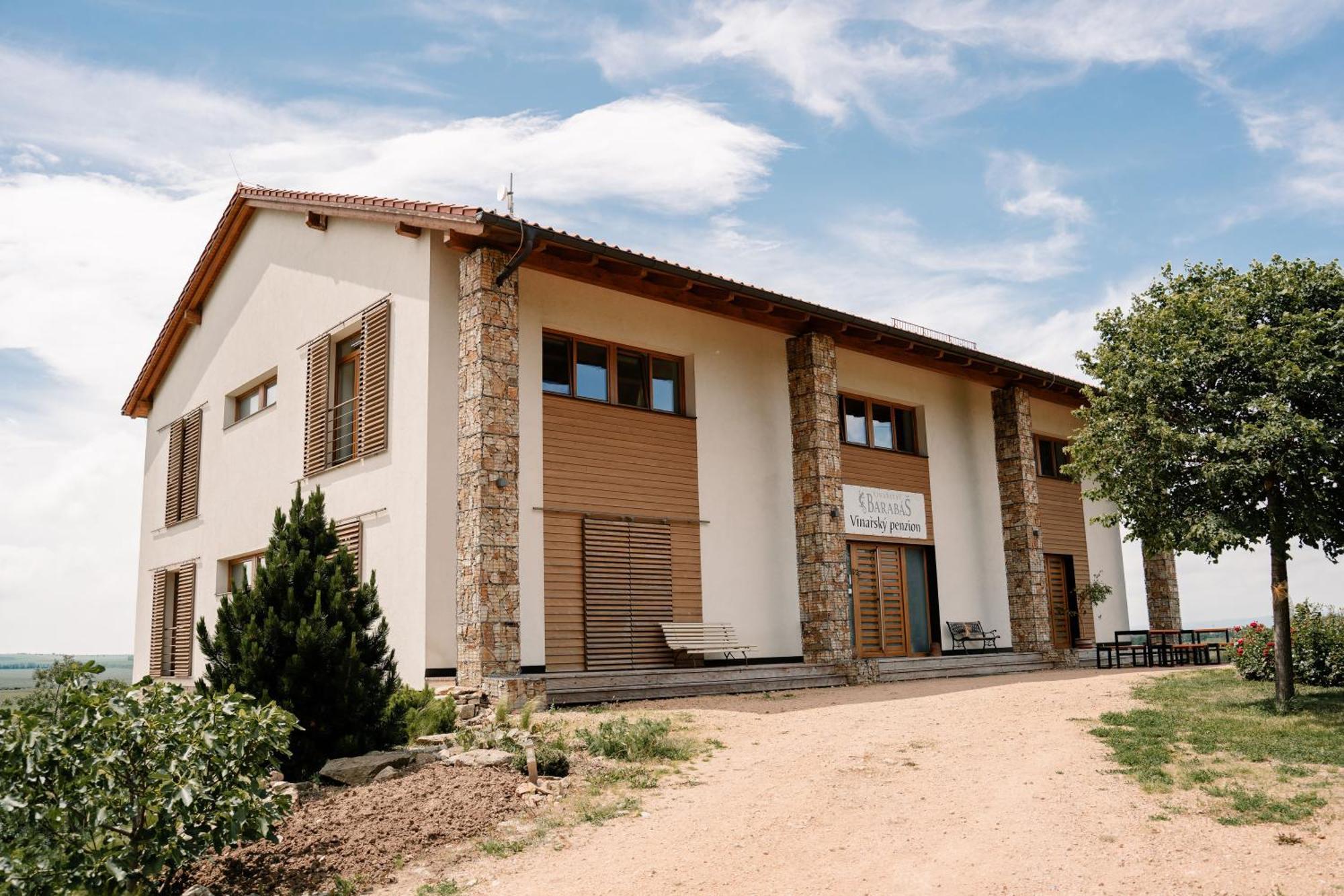 Vinarsky Penzion Strachotice Exterior photo